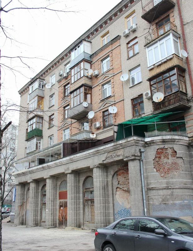 Kinoshniki - Ресторан до реконструкції